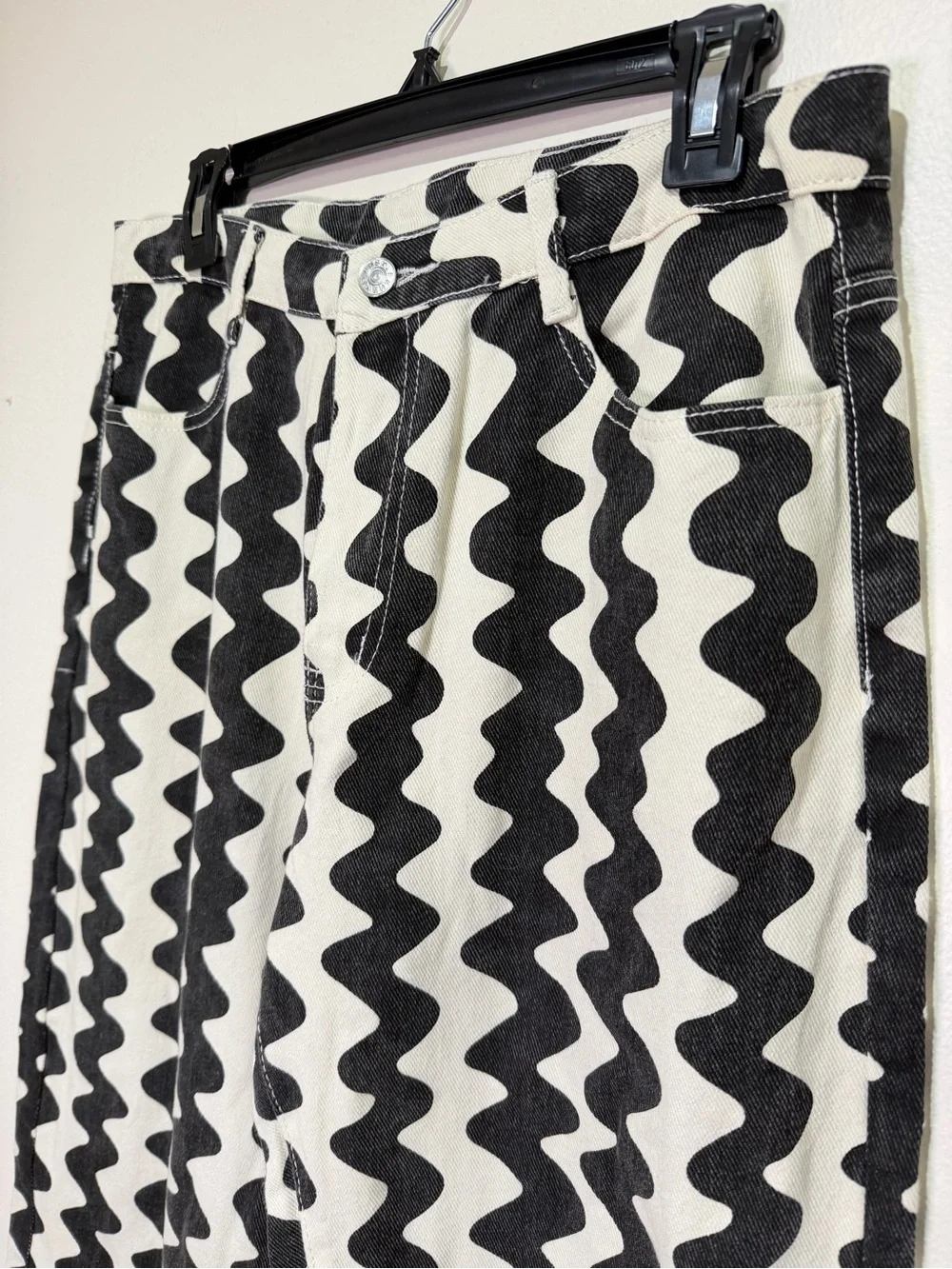 NWT Cider Black Cream Wave Matching Set Crop Top Wide Leg Pants Size Large - Picture 4 of 12